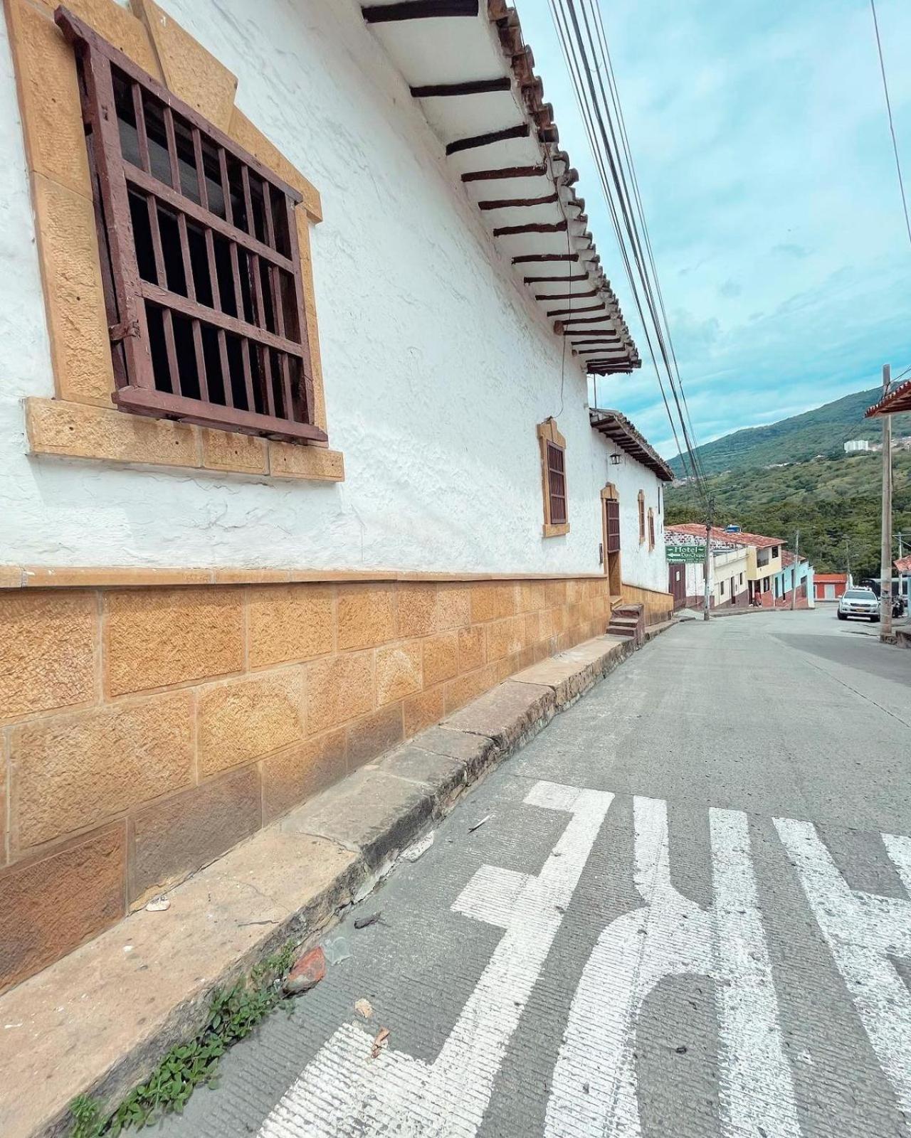 Hotel Casa Posada Don Chepe San Gil Exterior photo